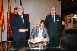 Firma de convenio del SIL 2013 con Marruecos