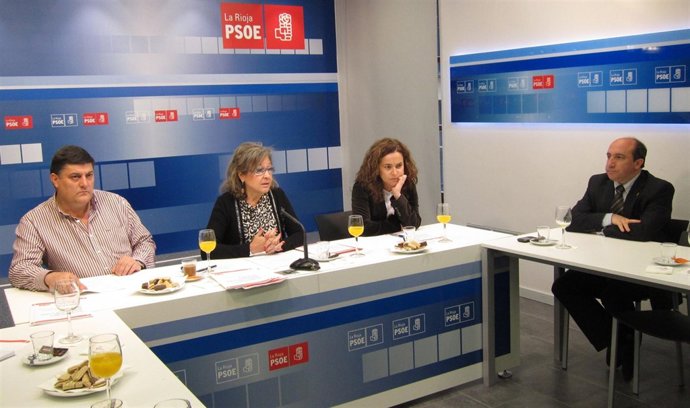 Arribas, Arráiz, Urquía y Marzo, durante el desayuno informativo