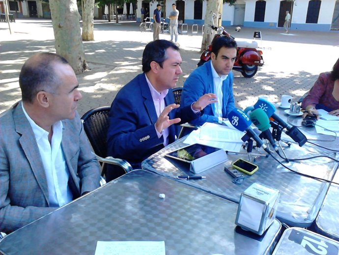 Espadas en la Alameda.