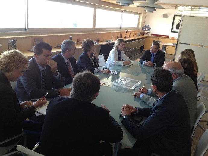 Nuria Riera en una reunión