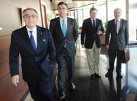 Ballesta aboga por incentivar la inversión nacional y extranjera para "mostrarnos como una nación atractiva y segura"