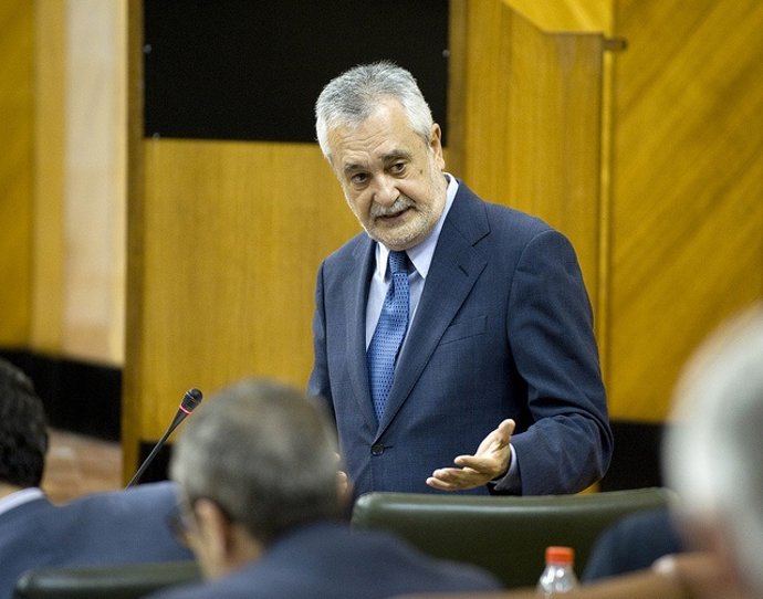 El presidente de la Junta, José Antonio Griñán, en el pleno