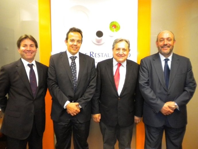 Firma de acuerdo entre Makro y el Gremio de Restauración de Barcelona