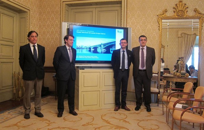 Presentación del estudio sobre el puente Enrique Estevan en Salamanca
