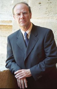 La AVL denuncia a la Policía las pintadas en la casa de su presidente y el intento de boicot en un acto de Burjassot