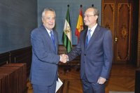 AMPL-Junta y Ayuntamiento inician nueva negociación para tener el proyecto definitivo del metro lo antes posible