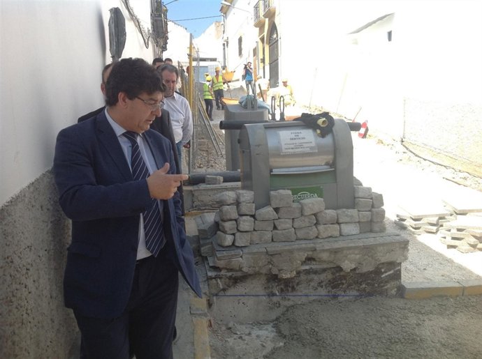 Valderas visita obras del PFEA en Aguilar de la Frontera