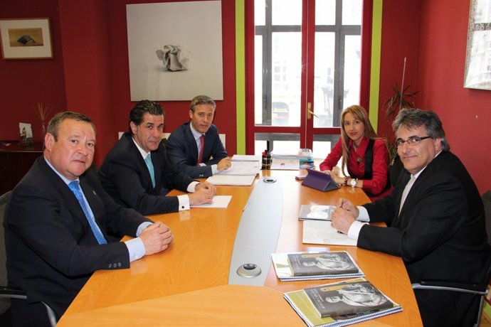 Respaldo a las rutas de Carlos V