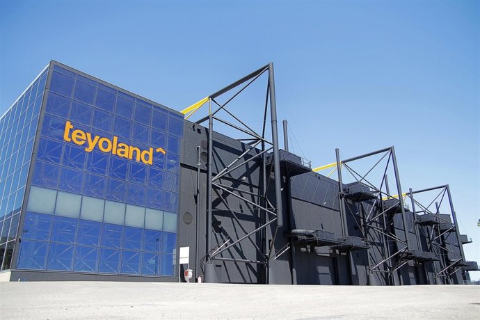 Teyoland cierra la contratación de cerca de 300 trabajadores para su tienda