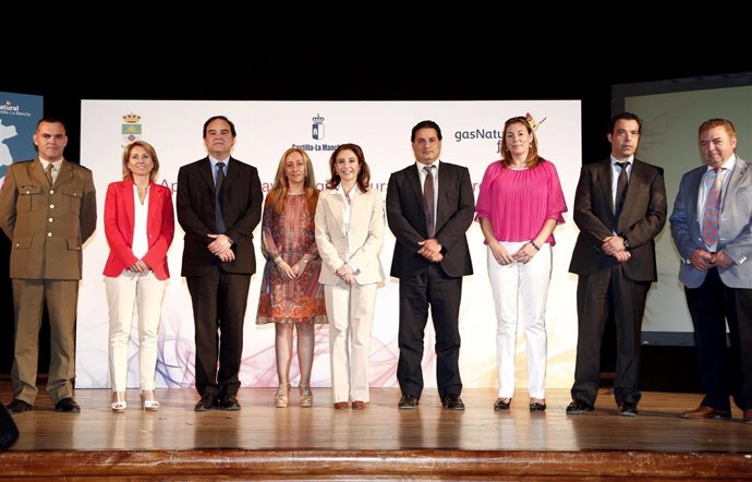 Marta García de la Calzada inaugura el suministro de gas natural en Nambroca (TO
