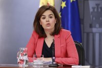 Santamaría, tras las palabras de Garzón, dice que todo el que tenga derecho al sufragio puede entrar en política