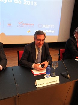 El alcalde de Santiago, Ángel Currás, este viernes