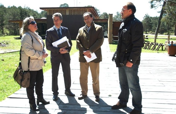 Visita del delegado a la casa de la Laguna Negra