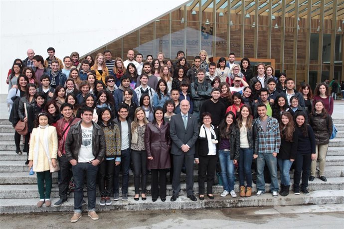 Estudiantes recibidos en la UPV/EHU.