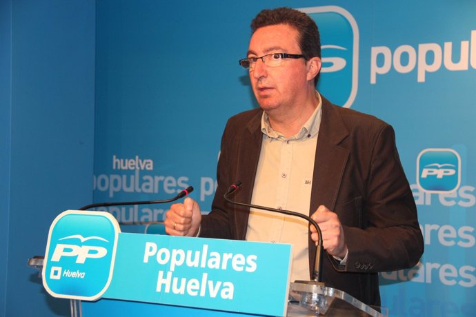 Manuel Andrés González, presidente del PP de Huelva. 
