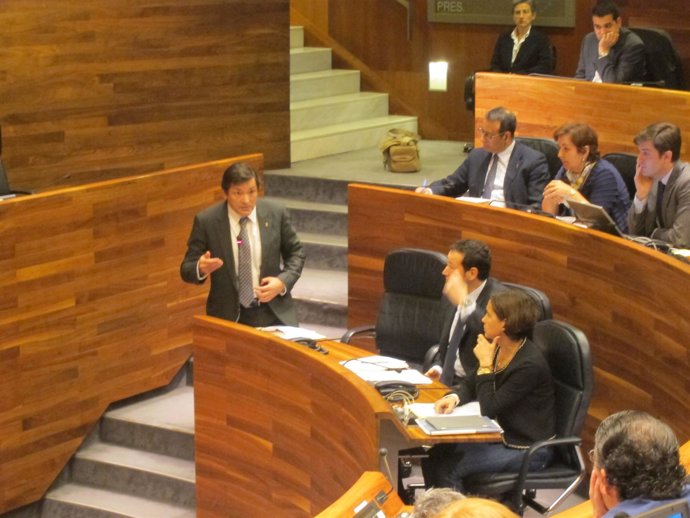 Javier Fernández nel Plenu de la Xunta