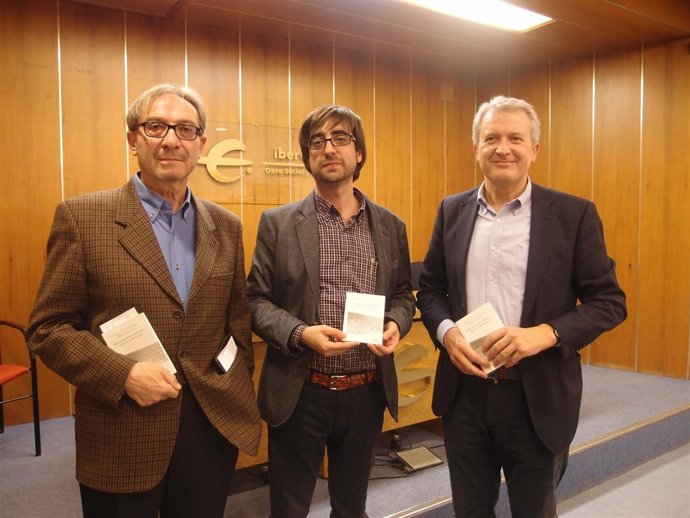 Del Río participa en la presentación del libro de Carlos Gil de Gómez