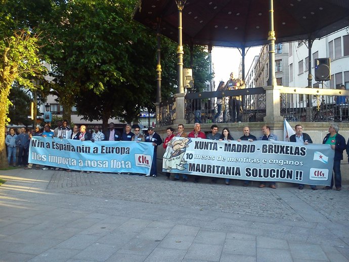 Manifestación en Marín en defensa de la flota cefalopodera