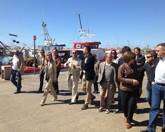 El conseller S.Vila visita el puerto de Vilanova i la Geltrú