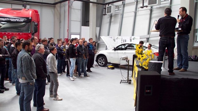 Presentación de un proyecto empresarial en TechnoPark MotorLand.