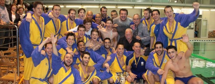 El Atlétic Barceloneta revalida el título liguero de waterpolo