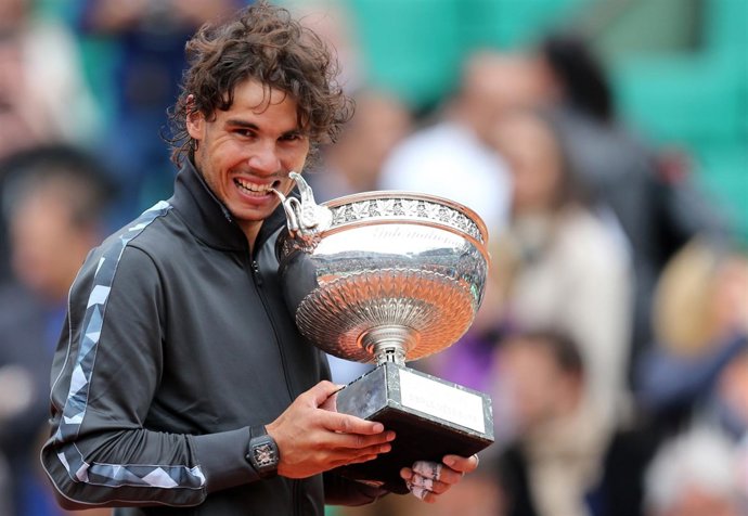Rafa Nadal con el Roland Garros de 2012
