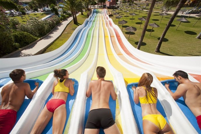 Parque acuático turismo agua verano tobogán Aqualand Torremolinos Aspro