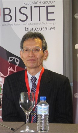 El investigador japonés Sigeru Omatu en Salamanca