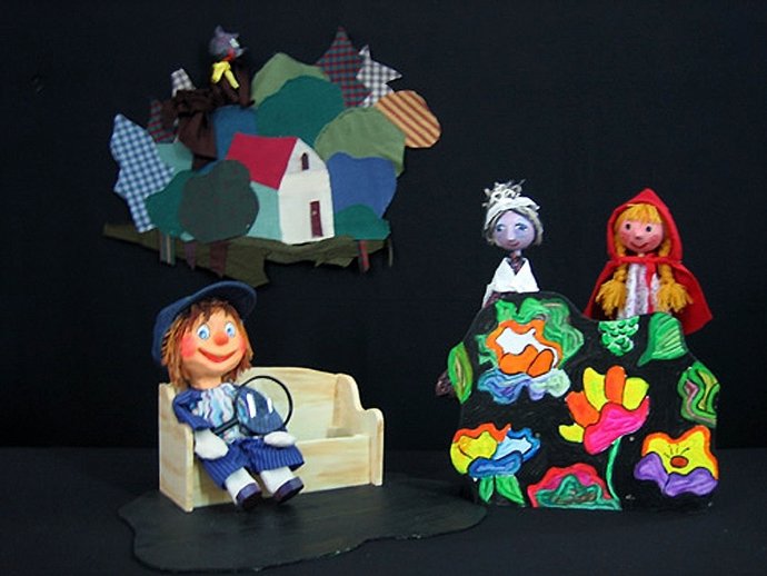 ¿Por Qué Vive En El Bosque La Abuela De Caperucita?