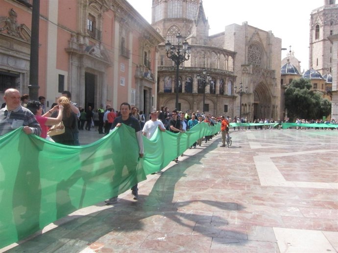 Manifestantes de la Plataforma en Defensa de la Salud Mental