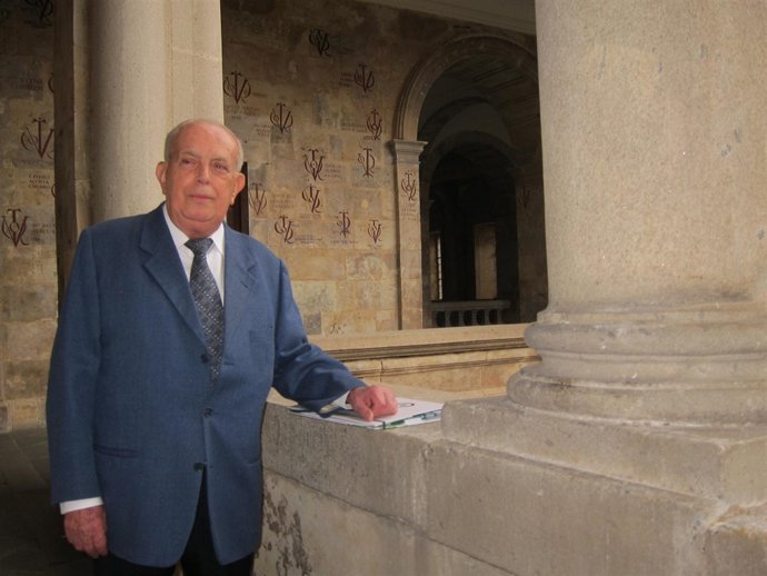 El poeta Gilberto Mendonça 