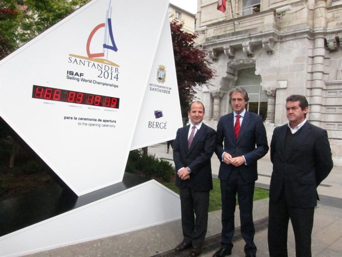 Inauguración del reloj con la cuenta atrás para el Mundial de Vela