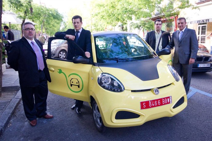 Elve autelec y Ecomotorbike abren otra puerta a la ecología