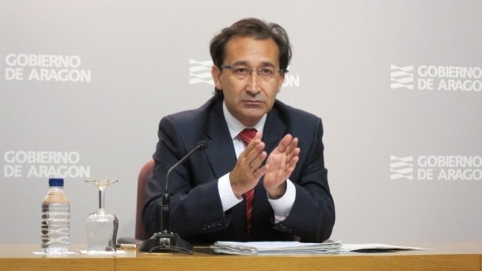 El consejero de Hacienda y Administración Pública de Aragón, José Luis Saz