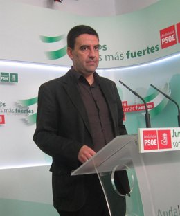 Mario Jiménez, este lunes