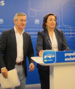 Miguel Ángel Arauz y Ana Corredera en rueda de prensa en Sevilla