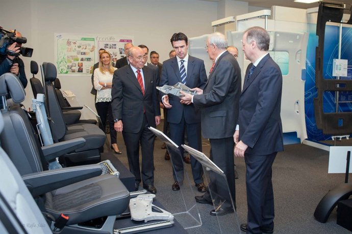 Visita de Soria a Grupo Antolín.