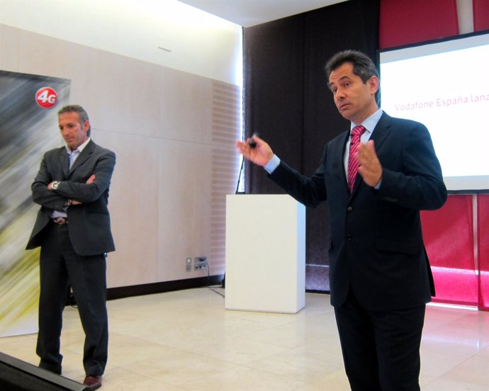 Antonio Fernández y Andrés Hurtado, de Vodafone.