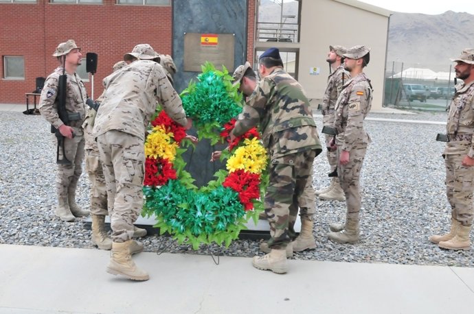 Homenaje en Kabul a los fallecidos en el Yak