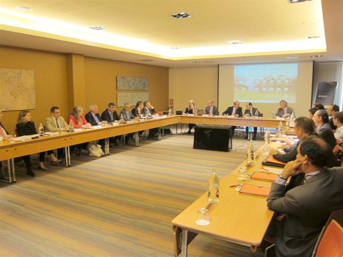 Villanueva preside la Asamblea General del FACyL