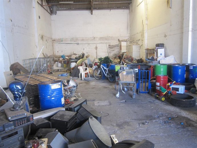 Asentamiento de inmigrantes en una nave del Poblenou de Barcelona