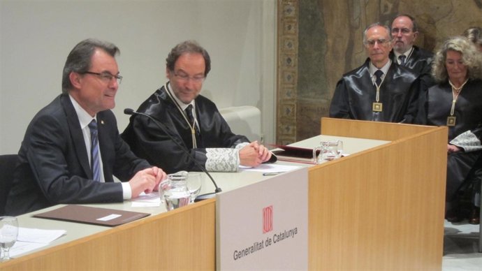 El pte de la Generalitat A.Mas y el de la Comisión Jurídica Asesora T.Font