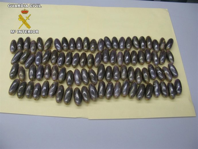 Bellotas de hachís incautadas por la Guardia Civil