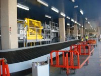 Aena saca a concurso una modificación en el software del sistema automatizado de equipajes de Madrid-Barajas