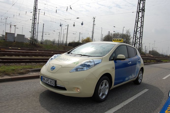 Nissan Leaf taxi
