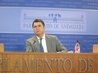 PP-A niega que exista "lío interno" por la elección del candidato e insiste en que tiene un "magnífico banquillo"