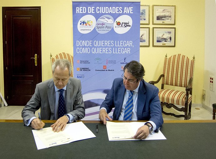 Firma de Azvi con Ciudades AVE