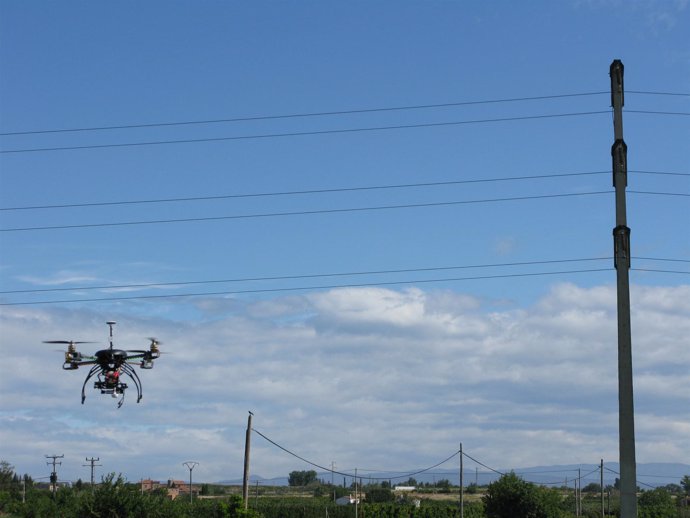 Drone de Endesa para revisar el tendido eléctrico