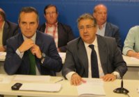Zoido no ve "justo perjudicar" a las CCAA cumplidoras con el déficit y dice que Rajoy busca solo "criterios objetivos"
