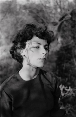 Fotografái de la exposición de Emmet Gowin que se exhibe en la Fundación Mapfre